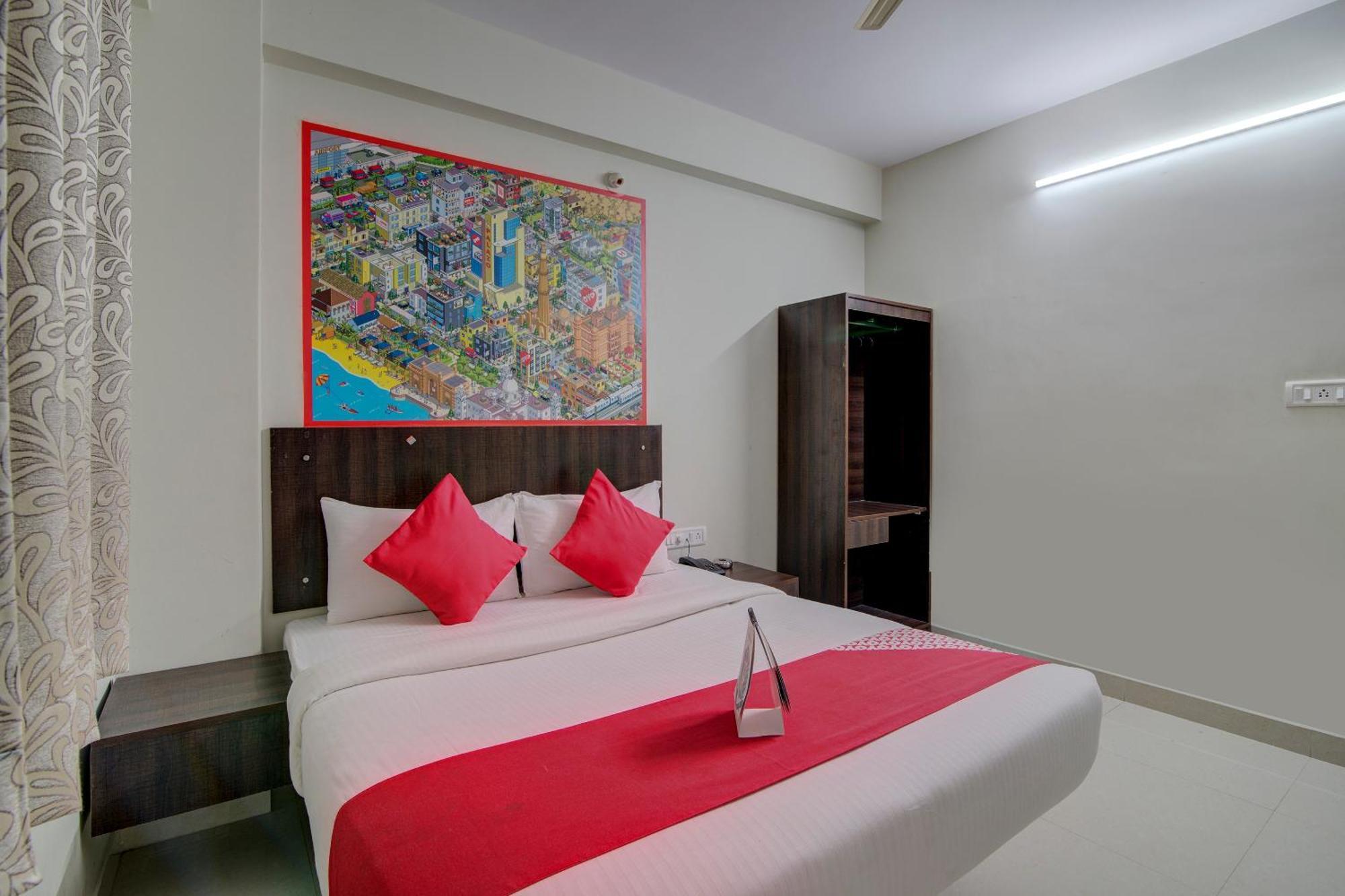 Hotel O Varcity Plaza Бангалор Екстериор снимка