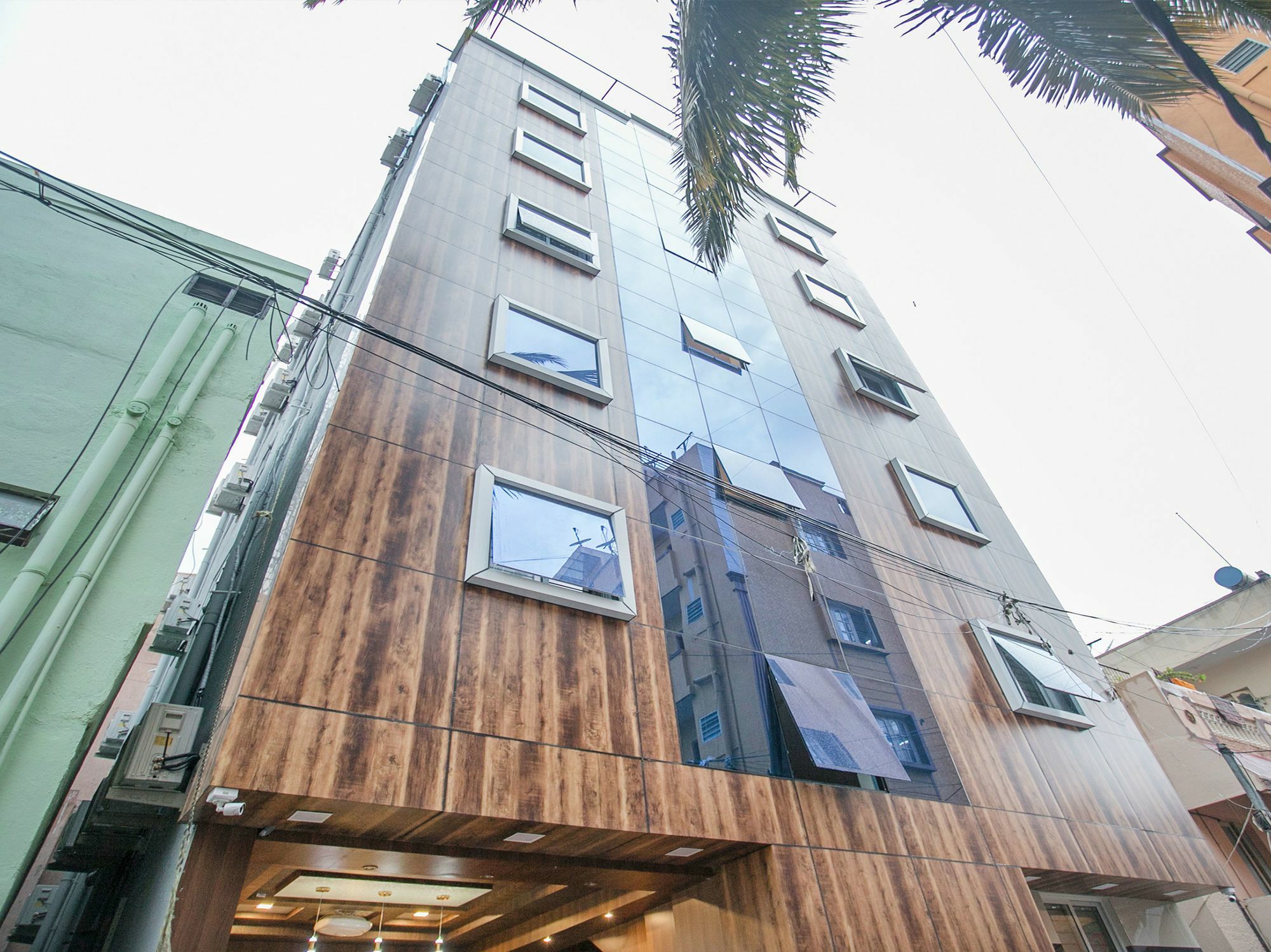 Hotel O Varcity Plaza Бангалор Екстериор снимка